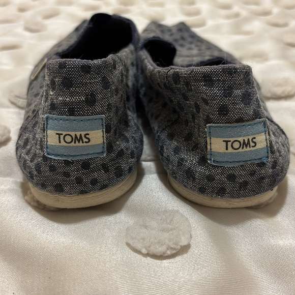 TOMS - Picture 4 of 4